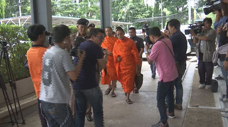 ศาลยกคำร้องขอประกันตัว 5 อดีตพระผู้ใหญ่ เงินทอนวัด