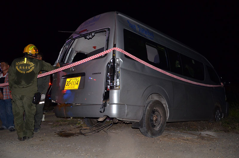 รถไฟเฉี่ยวชนรถตู้ ดับ 6 ศพ สาเหตุเจ้าหน้าที่การรถไฟชุ่ย ละเลยหน้าที่ 