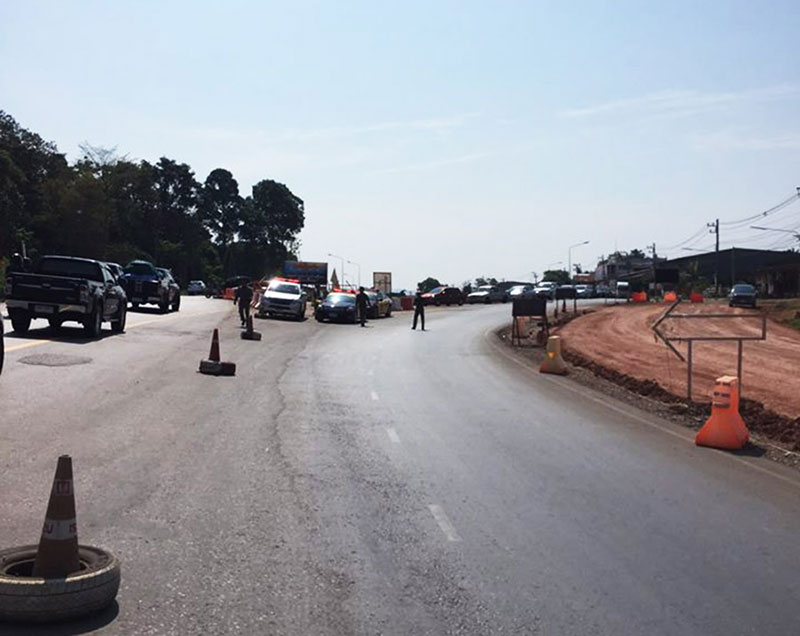 เช้านี้ (13 เม.ย.) ถนนมิตรภาพ คล่องตัวมากขึ้น คนแห่กลับบ้านช่วงสงกรานต์ 