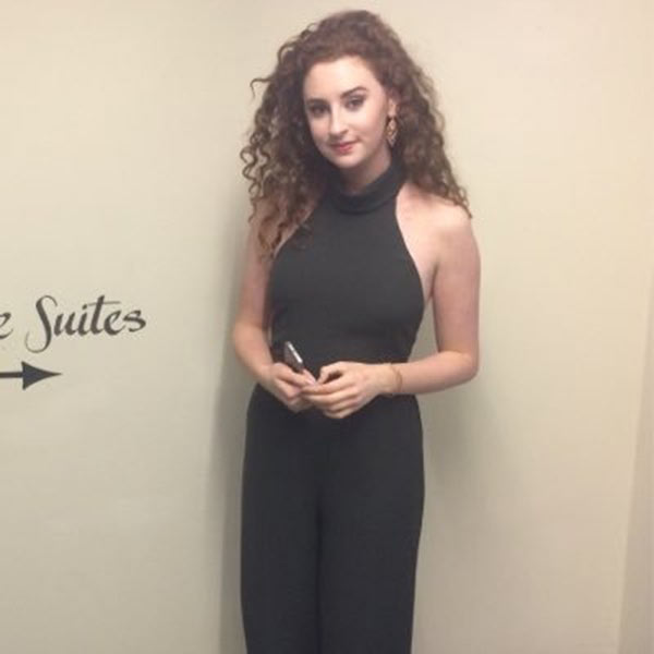 นักศึกษาฆ่าตัวตาย