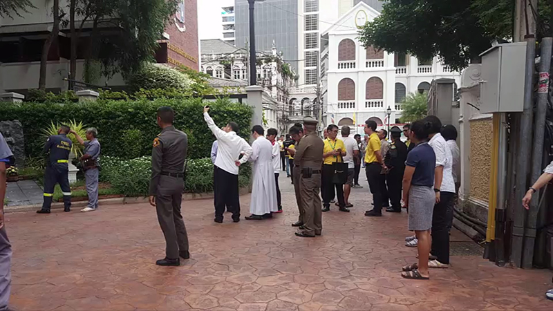 รร.อัสสัมชัญคอนแวนต์ เผยวัสดุคอนโดร่วงใส่ 5 ครั้ง ไม่แก้ไข คนเจ็บพุ่งเป็น 10