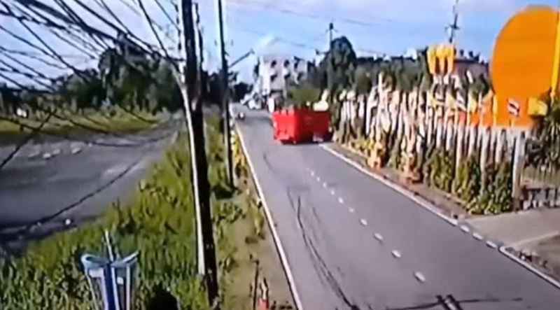 นาทีหนุ่ม 17 ขี่บิ๊กไบค์แซงรถดับเพลิงไม่พ้น เสียหลักล้ม โดนทับร่างดับสลด