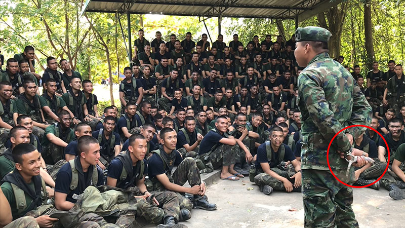 ครูฝึกทหาร สอนวิธีกินตุ๊กแก