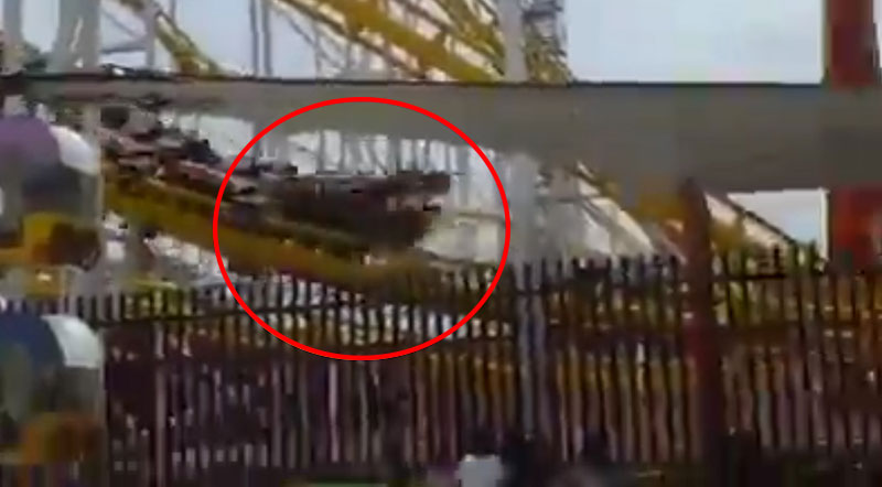 รถไฟเหาะตกราง