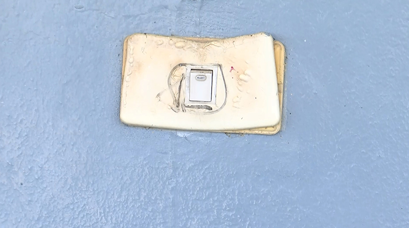 สั่งปิด รร.เปร็งฯ