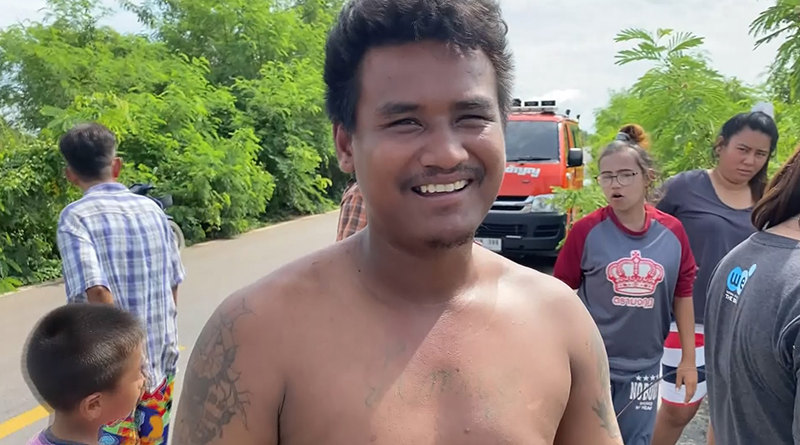 กระบะหักหลบตัวเงินตัวทอง