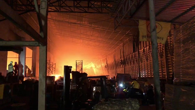 ไฟไหม้โรงงานกระดาษ บางบ่อ