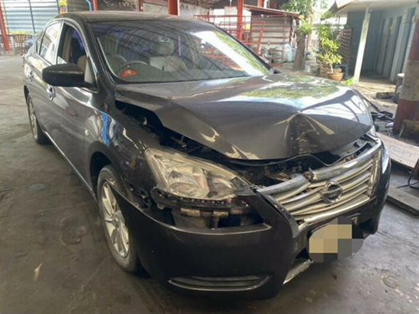 รถชนในอู่ซ่อมรถ