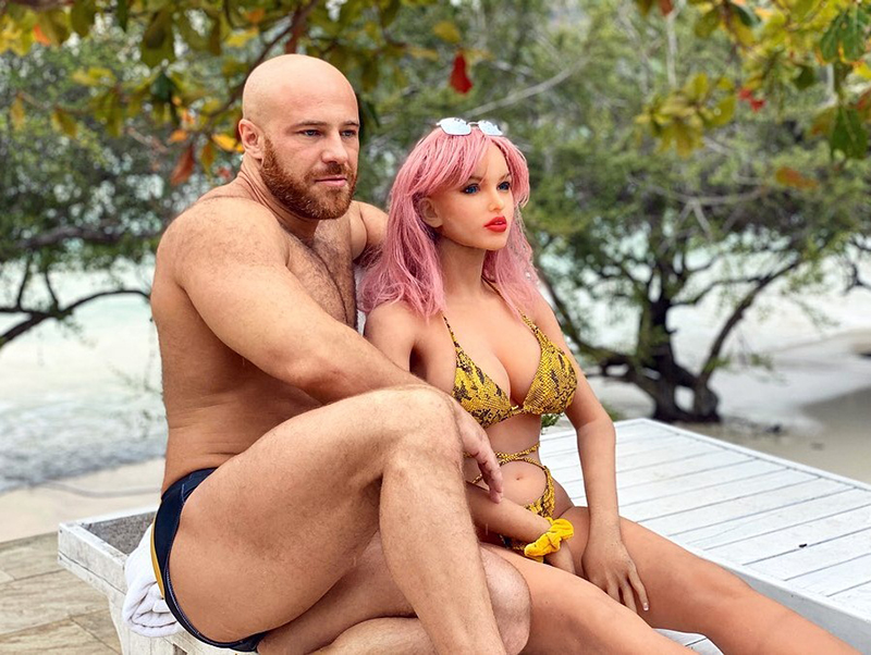 แต่งงานกับตุ๊กตายาง