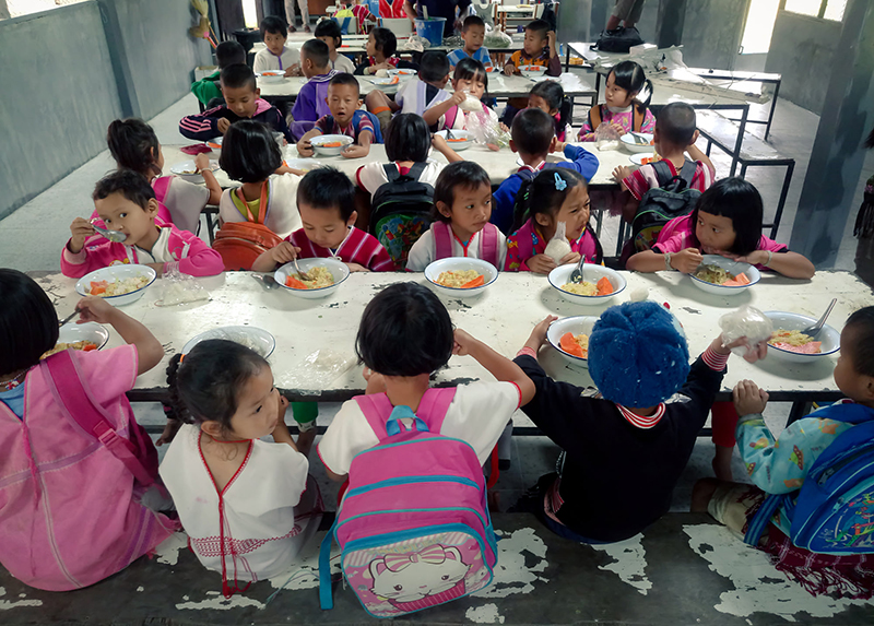 ดราม่า ภาพในน้ำมีปลาในนามีข้าว