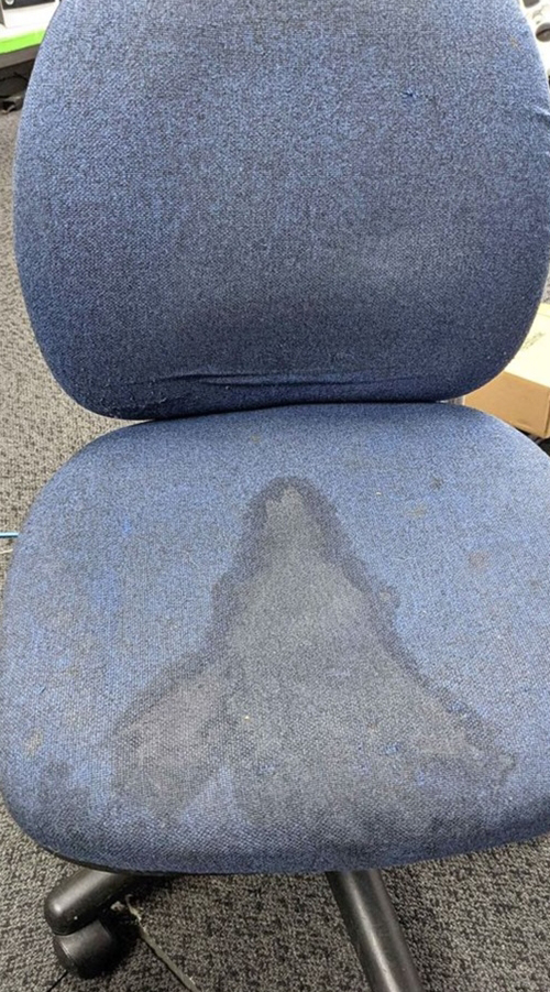 เก้าอี้มือสอง