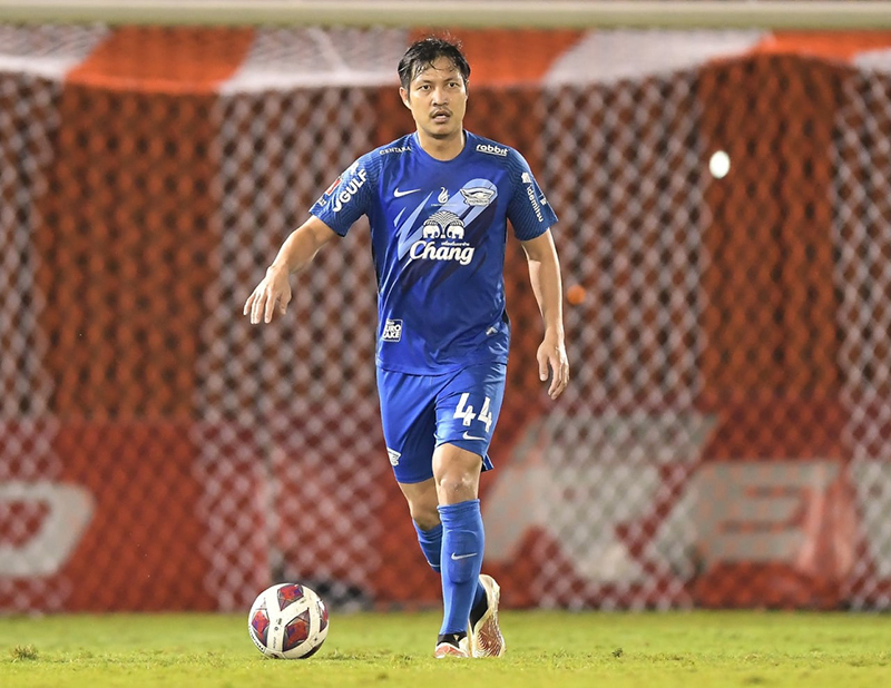 นักบอลทีมชลบุรี เมาแล้วขับชนคนตาย