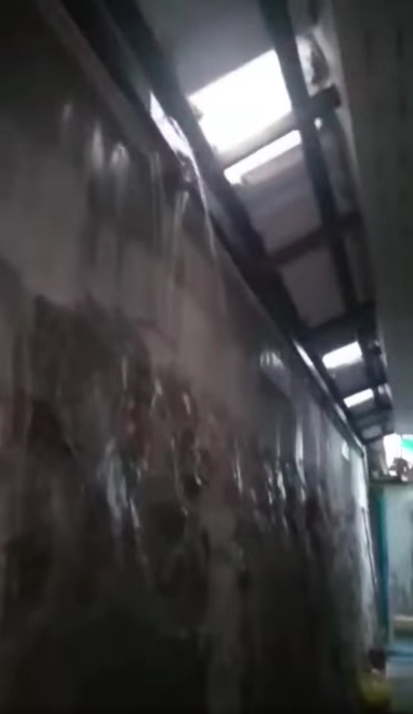 ดราม่า เพื่อนบ้านถมสูงเท่าหลังคา