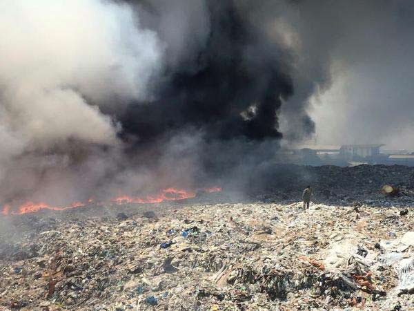 ไฟไหม้บ่อขยะบางพลี สมุทรปราการ-ยังคุมสถานการณ์ไม่ได้