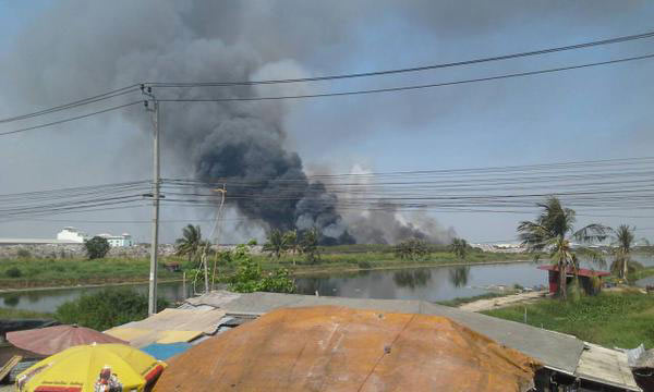 ไฟไหม้บ่อขยะบางพลี สมุทรปราการ-ยังคุมสถานการณ์ไม่ได้