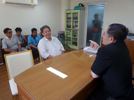 เจ้าของตลาด โร่เข้ามอบตัว ลั่นไม่ได้กระทืบตำรวจกองปราบ แค่โดนลูกหลง