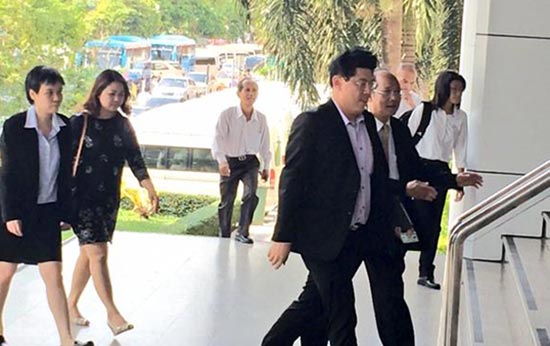 ศาลเลื่อนพิจารณาคดีสรยุทธ บริษัทไร่ส้ม ยักยอกเงินโฆษณา