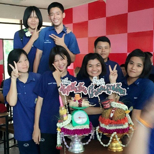 แชร์สนั่น พานไหว้ครูสุดครีเอท วันไหว้ครู 2558