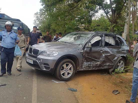 รถบรรทุกพุ่งชนขบวนเสด็จฯ สมเด็จกรมพระนโรดม รณฤทธิ์-พระชายา 