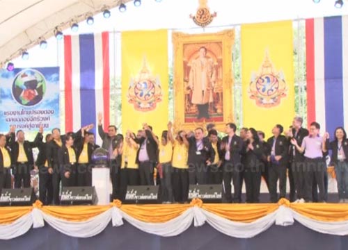 นายกรัฐมนตรี รับ 11 ข้อเสนอด้านแรงงาน พร้อมดันไทยเป็นมหาอำนาจอาเซียน