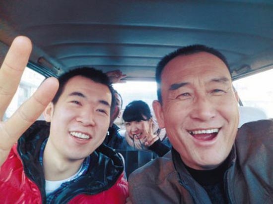 คุณลุงแท็กซี่จีนเปิดคอลเล็กชั่นเซลฟี่กับผู้โดยสาร กว่า 30,000 ภาพ