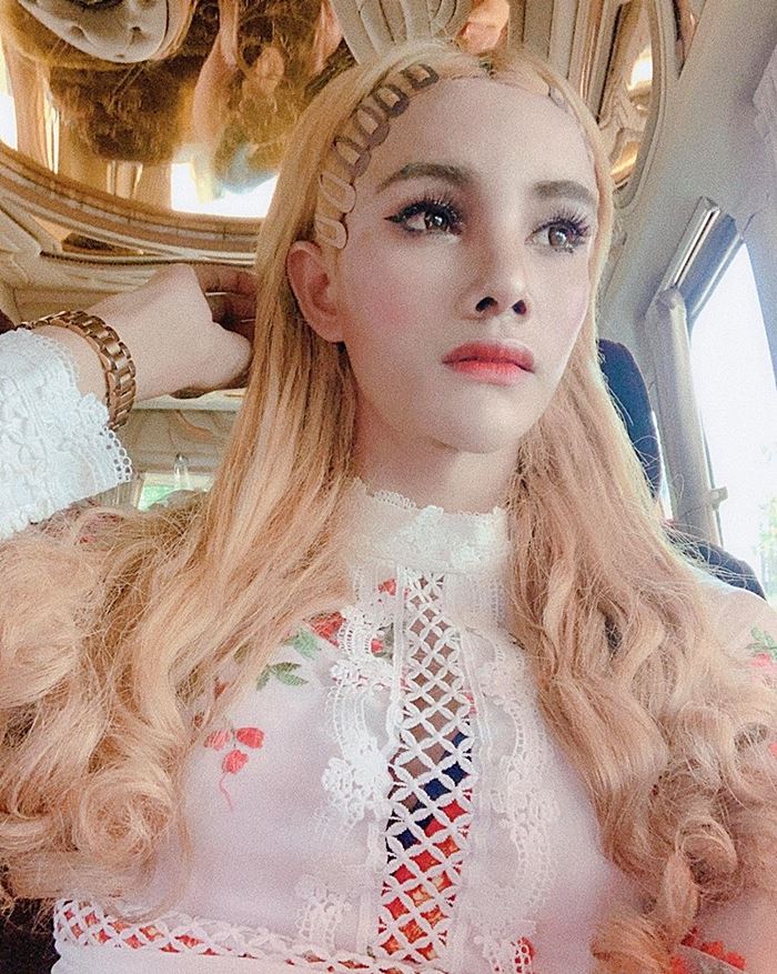 ราชินี บาร์เรีย 