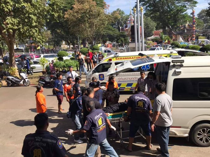 ยิงกันในศาล