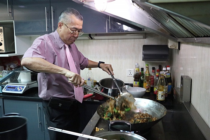 สมชาย ศรีสกุลภิญโญ 