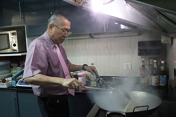 สมชาย ศรีสกุลภิญโญ 