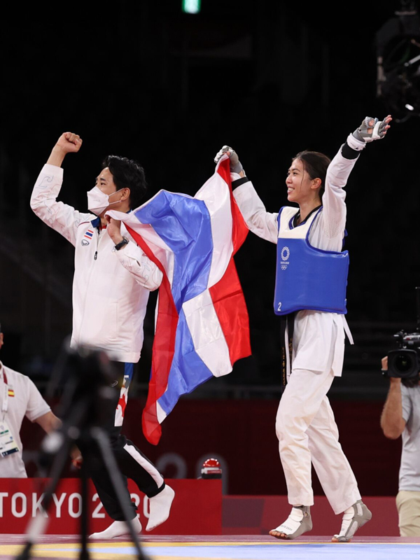 เงินอัดฉีดไม่ต้องเสียภาษี