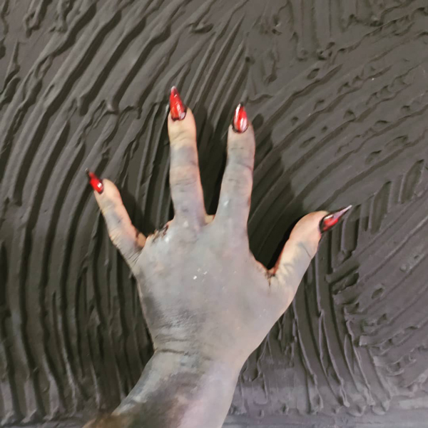 เปลี่ยนตัวเองเป็นซาตาน