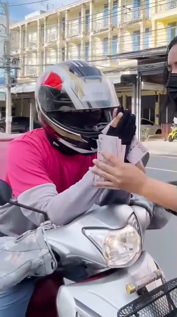 ช่วยไรเดอร์ฟู้ดแพนด้า