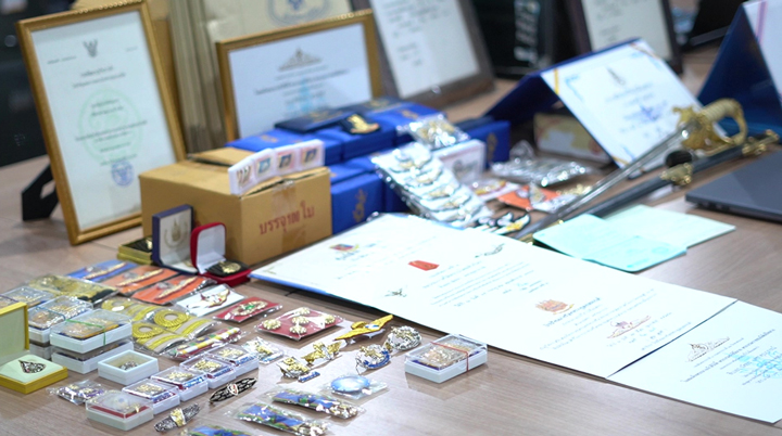 หลอกขายของตำรวจทหาร