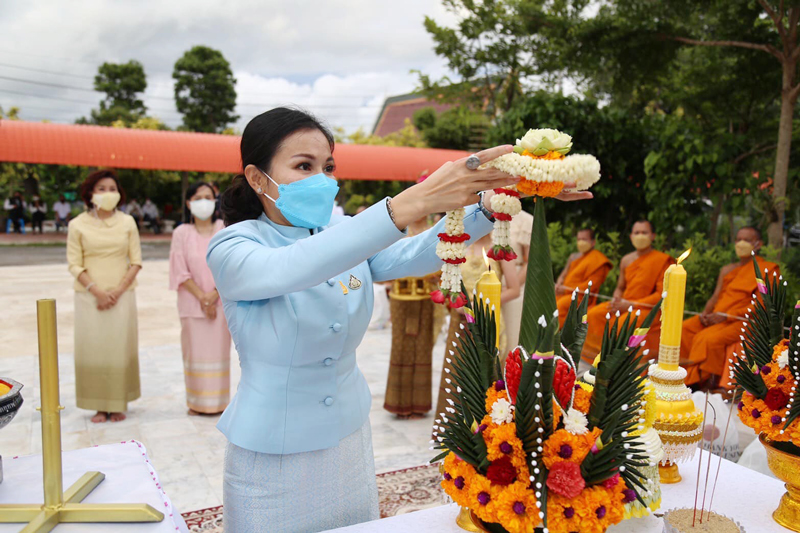 นฤมลภิญโญสินวัฒน์โพสต์ภาพกรวดน้ำหลังถูกปลด