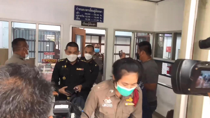  ทหารจ่าสิบโทกร่างปีนรั้วต่อยเพื่อนบ้านจ่อขึ้นศาลทหาร