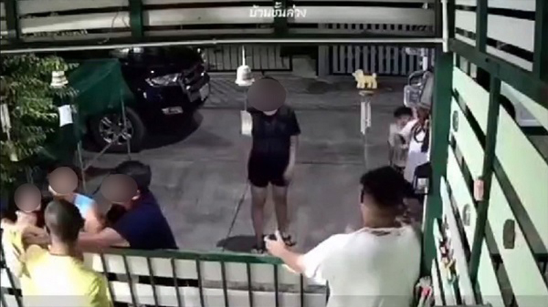  ทหารจ่าสิบโทกร่างปีนรั้วต่อยเพื่อนบ้านจ่อขึ้นศาลทหาร