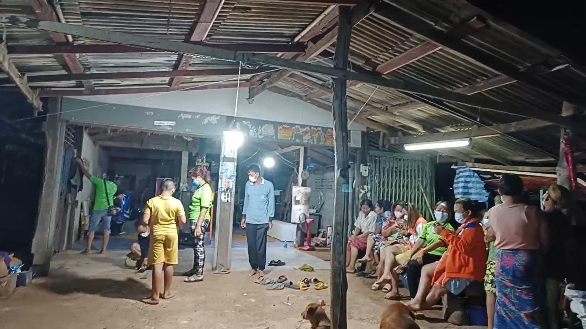 เก็บเห็ดป่ามากิน