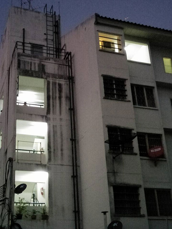 เจอศพปริศนาในห้องน้ำบ้านเอื้ออาทร