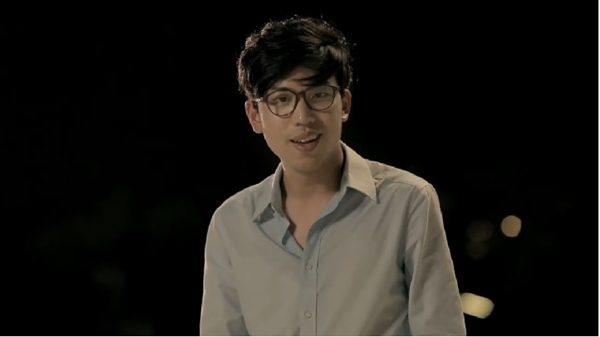 เมื่อชายคนหนึ่งให้ลูกชิ้นกับน้องหมา ผลตอบแทนมันช่างแสนน่ารัก