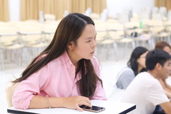 น้องธันย์ เหยื่อรถไฟฟ้าทับขาที่สิงคโปร์ 