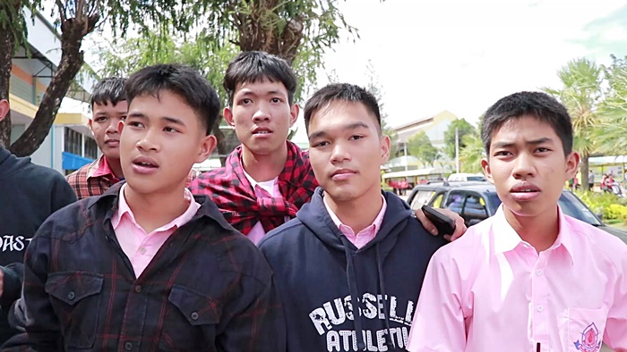 หลังคาถล่ม