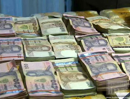 ผบ.ตร.แถลงจับยาบ้า ใกล้บ้านนายกฯ ยึด 1 ล้านเม็ด