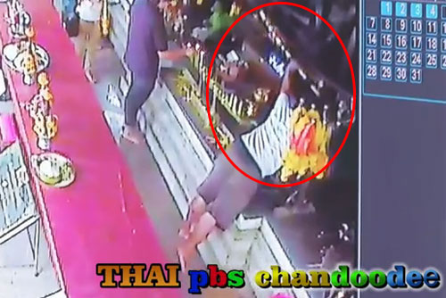 คนร้ายฉกดาบพระเจ้าตากฯ ต่อหน้านักท่องเที่ยว