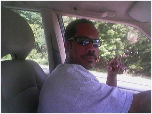 นายรูสเวลท์ มอนดิเซอร์ วัย 52 ปี