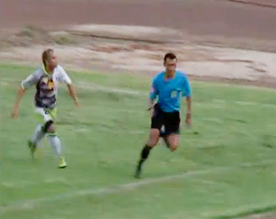 นักเตะระยอง ยูไนเต็ด วิ่งไล่ทำร้ายผู้ตัดสิน