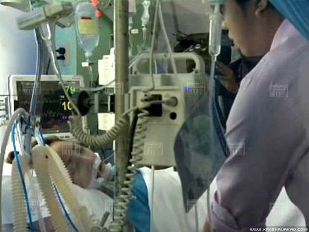 หมอป๊อป โผล่เยี่ยมเหยื่อสาว ยันรับผิดชอบค่ารักษา