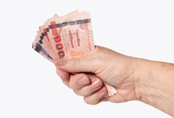 คนขับสองแถวสุดซื่อสัตย์ เก็บเงินคืนต่างชาติ 3 แสน