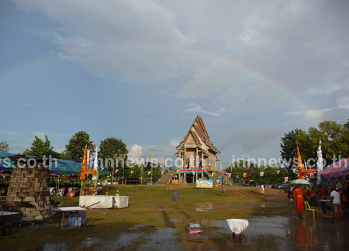 วัดบ้านจบก จ.สุรินทร์ สร้างพระถือไอแพด หวังเข้าถึงยุค IT