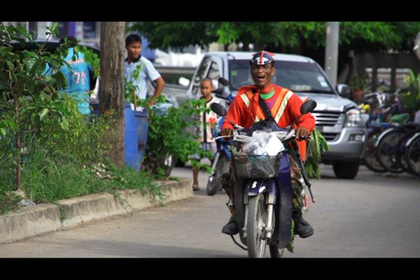 สงวน บานเย็น ยอดมนุษย์ไอติมแมนมืออาชีพ ใน คนค้นฅน