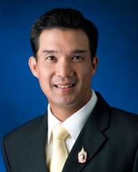 ดนุพร ปุณณกันต์